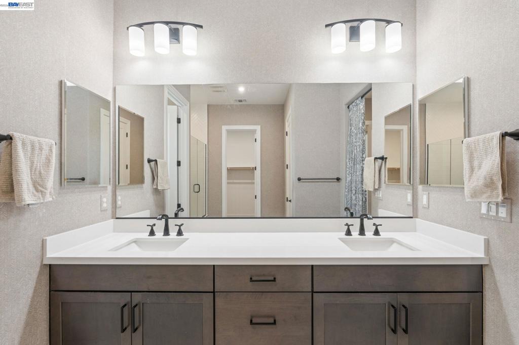 2133 Day Lily Ave, Manteca, CA 95337