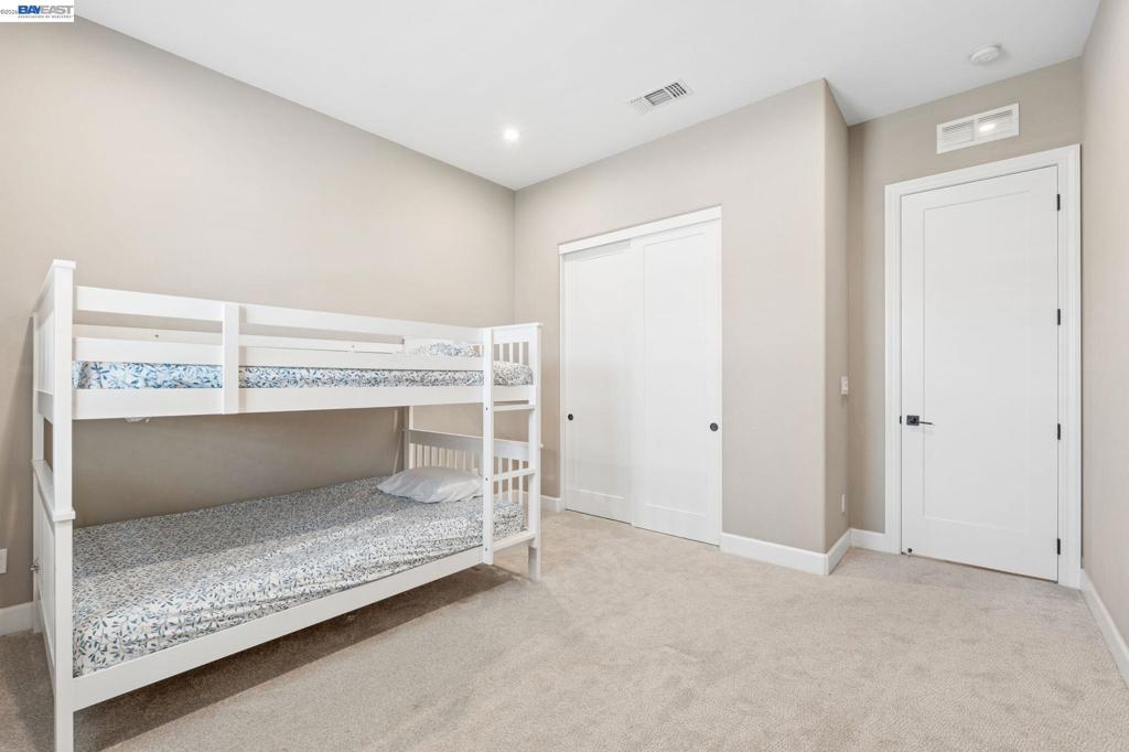 2133 Day Lily Ave, Manteca, CA 95337