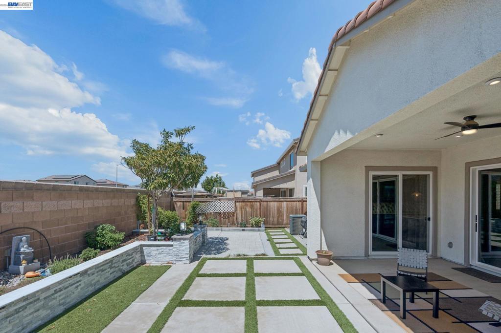 2133 Day Lily Ave, Manteca, CA 95337