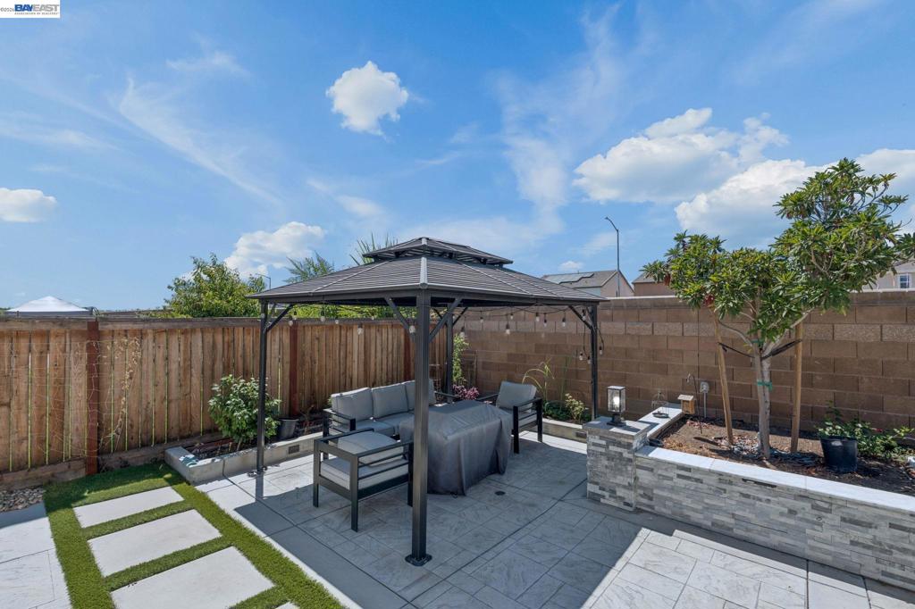 2133 Day Lily Ave, Manteca, CA 95337
