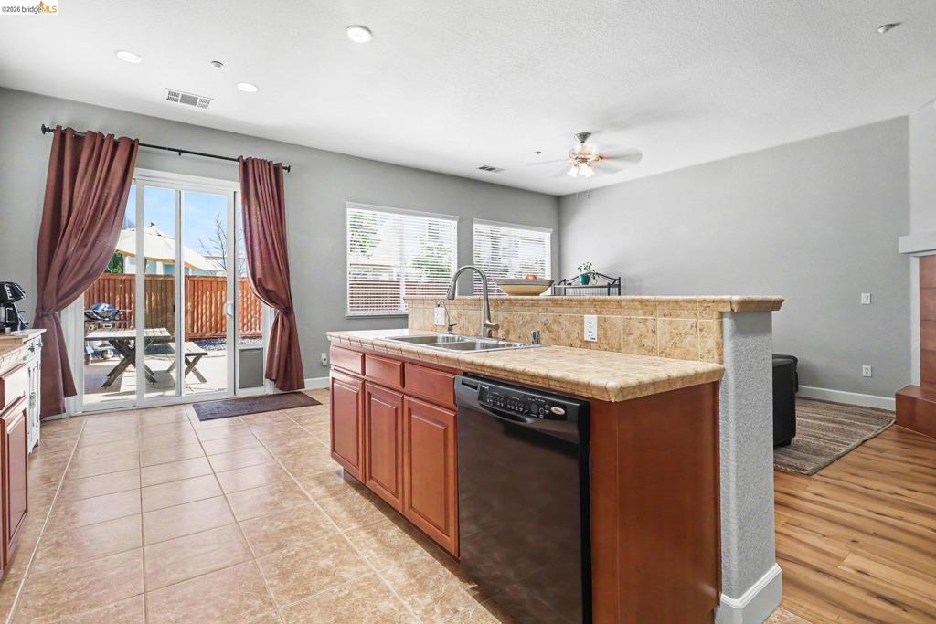 106 Arezzo St, Brentwood (CC), CA 94513
