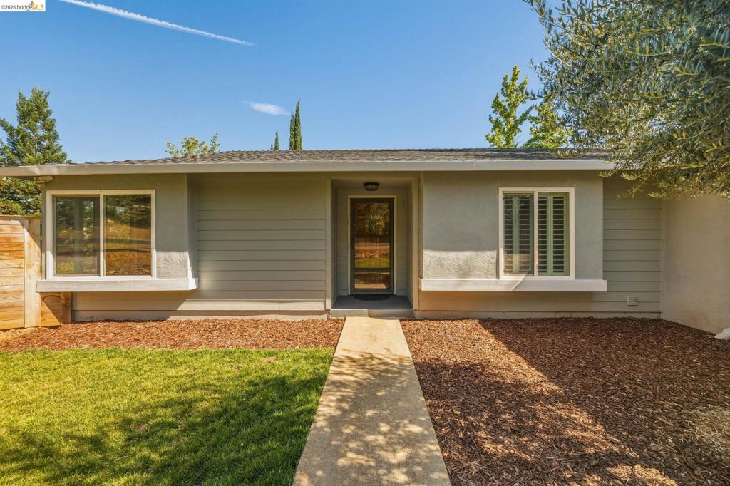 11037 Harrison Dr, Sonora, CA 95370