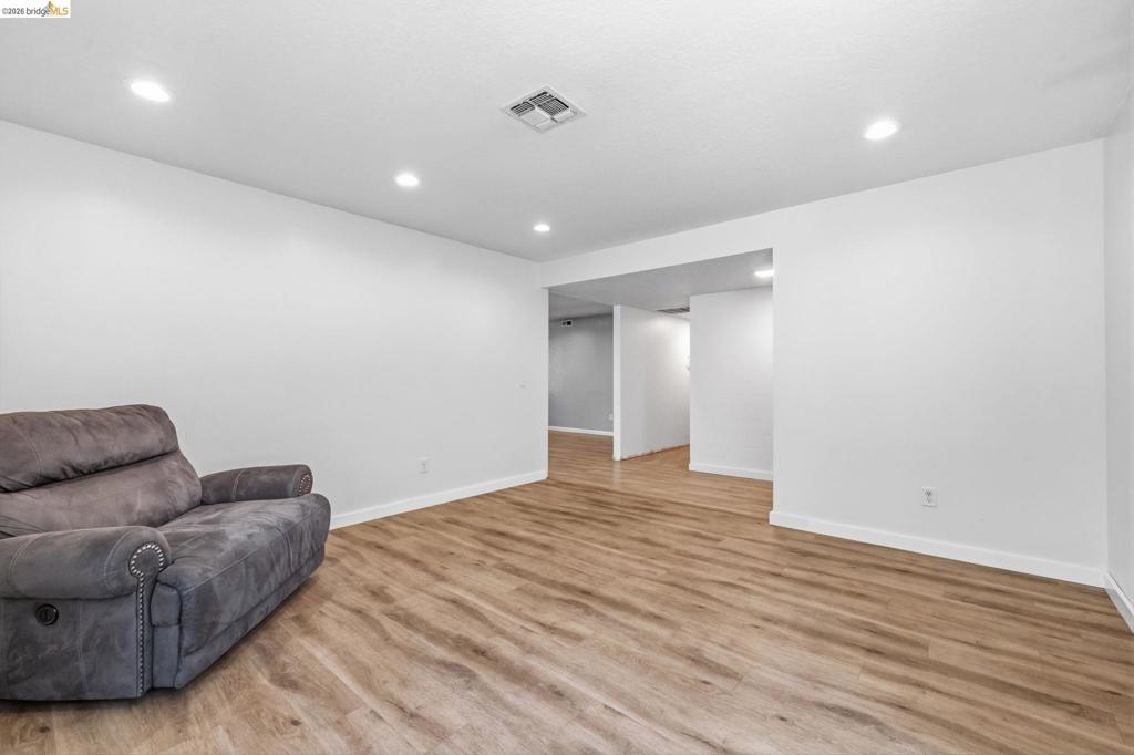 11037 Harrison Dr, Sonora, CA 95370