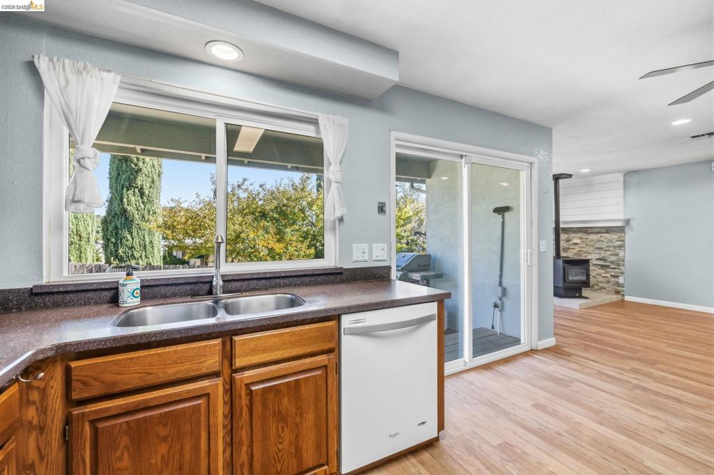 11037 Harrison Dr, Sonora, CA 95370
