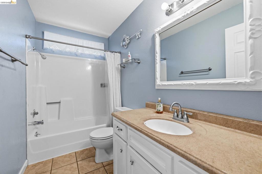 11037 Harrison Dr, Sonora, CA 95370