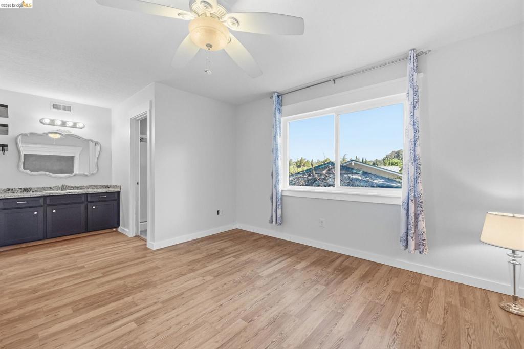 11037 Harrison Dr, Sonora, CA 95370
