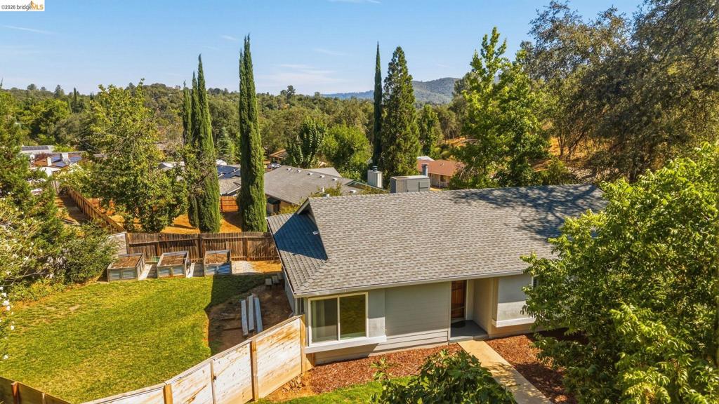 11037 Harrison Dr, Sonora, CA 95370