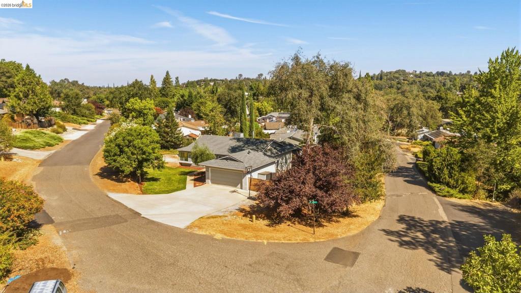 11037 Harrison Dr, Sonora, CA 95370