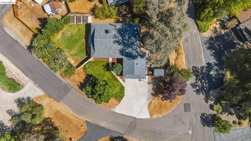 11037 Harrison Dr, Sonora, CA 95370