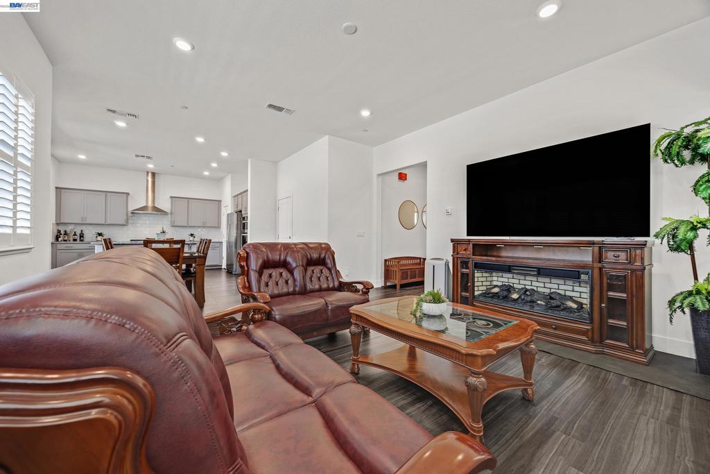 52 Redberry Loop, Brentwood (CC), CA 94513-1681