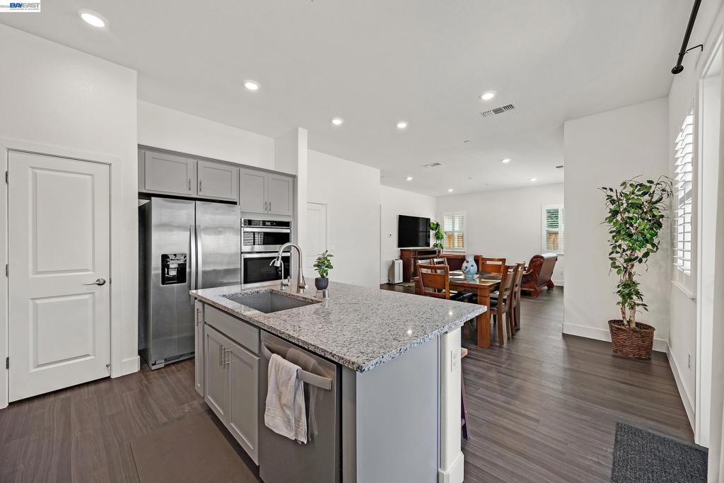 52 Redberry Loop, Brentwood (CC), CA 94513-1681
