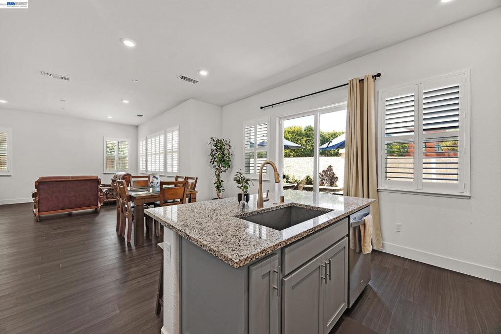 52 Redberry Loop, Brentwood (CC), CA 94513-1681