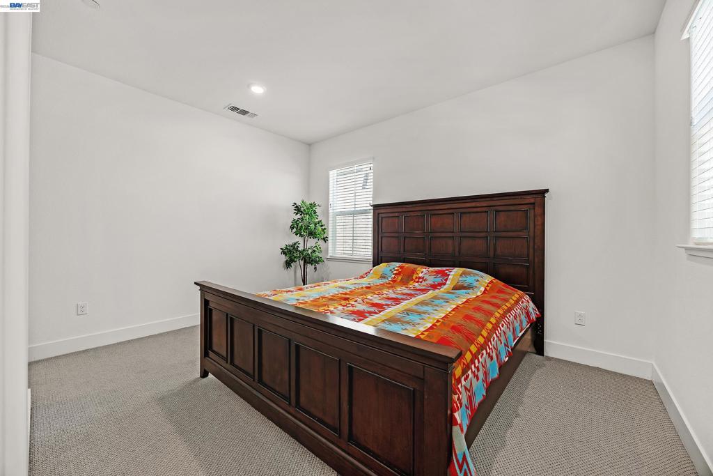 52 Redberry Loop, Brentwood (CC), CA 94513-1681