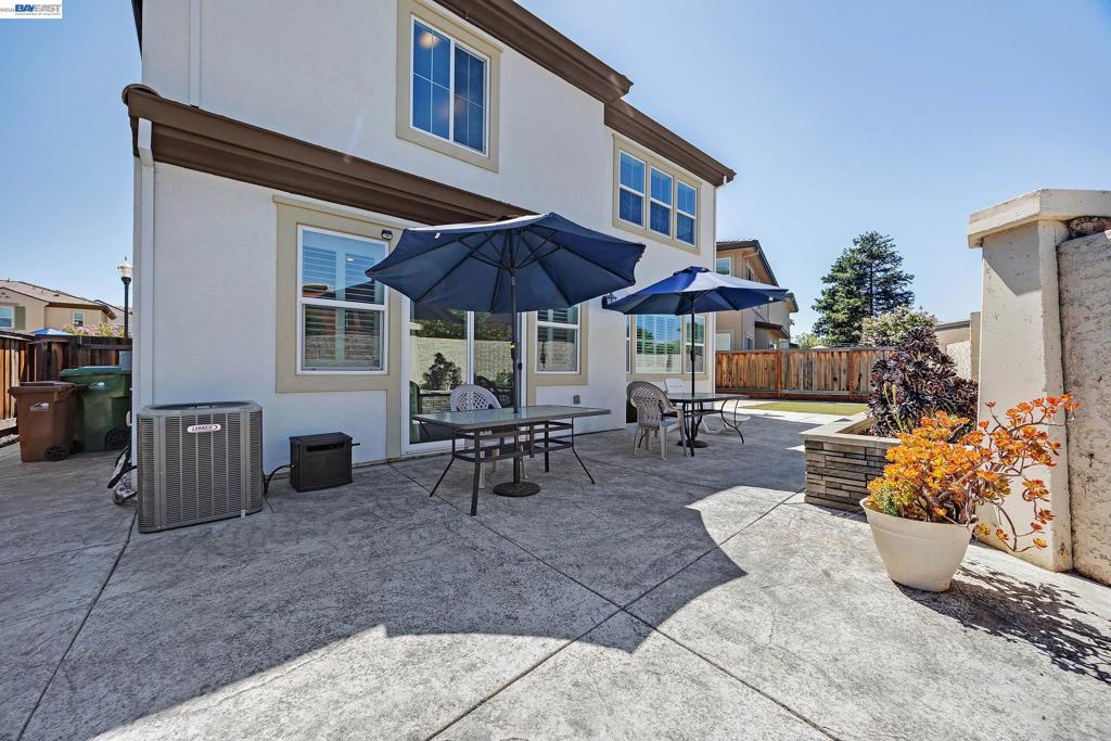 52 Redberry Loop, Brentwood (CC), CA 94513-1681