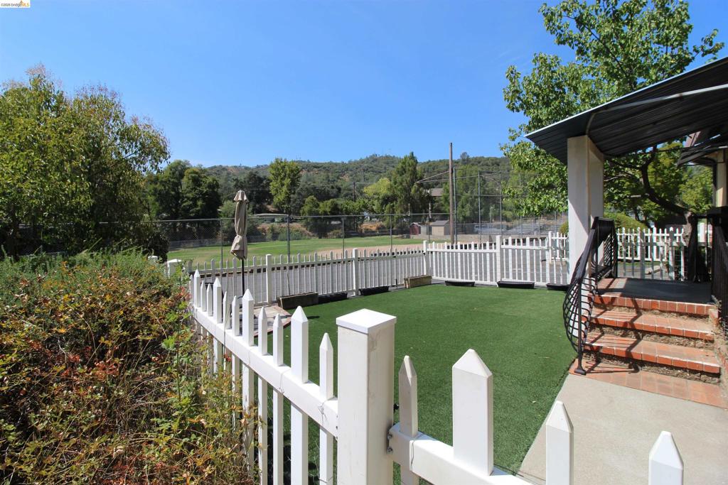 600 Woods Creek Dr, Sonora, CA 95370