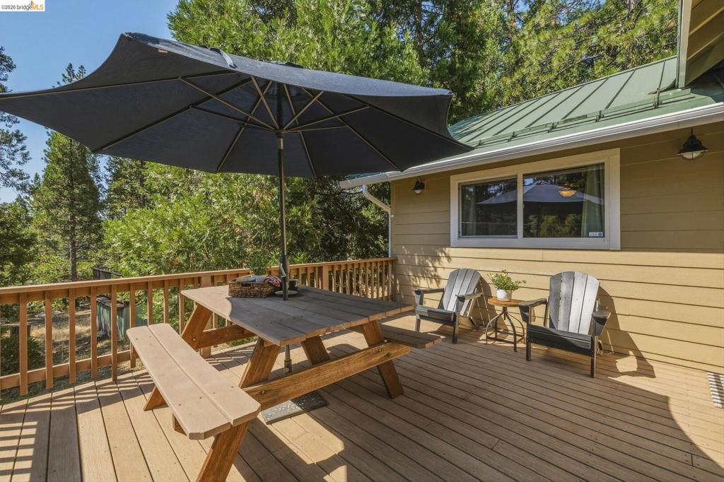 29392 Alpine Dr, Cold Springs, CA 95335