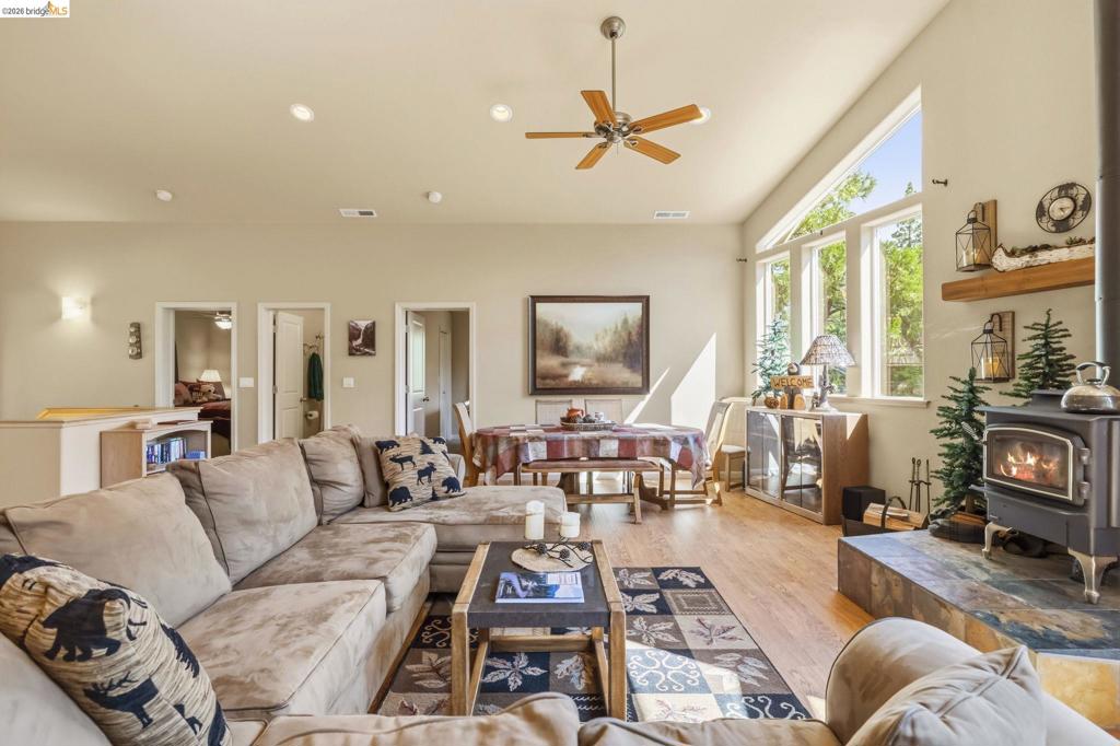 29392 Alpine Dr, Cold Springs, CA 95335
