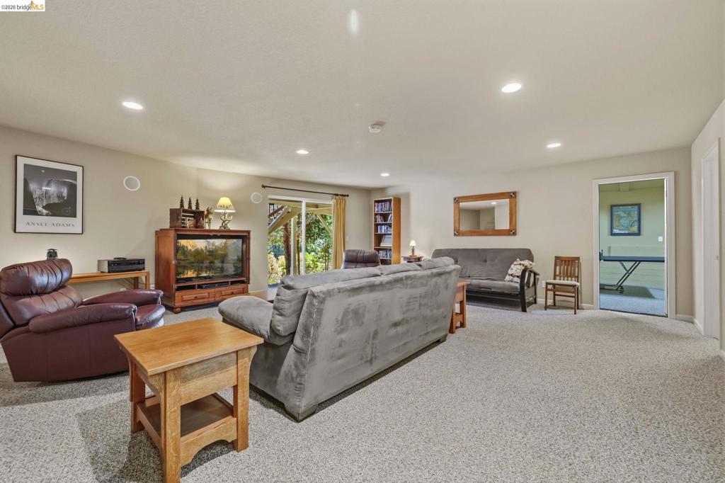 29392 Alpine Dr, Cold Springs, CA 95335