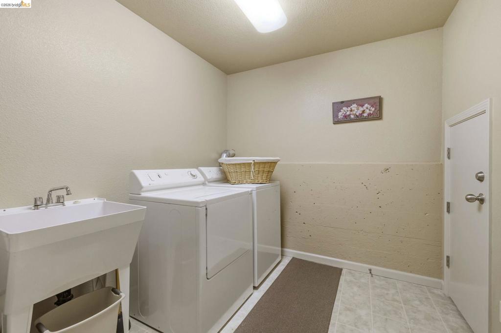 29392 Alpine Dr, Cold Springs, CA 95335