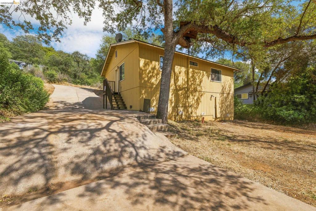 18948 North Drive, Jamestown, CA 95327