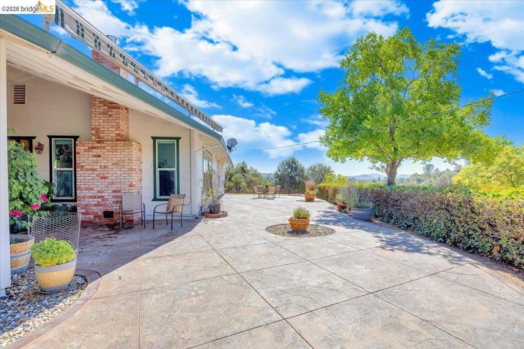 9790 O Neil Ct, Jamestown, CA 95327