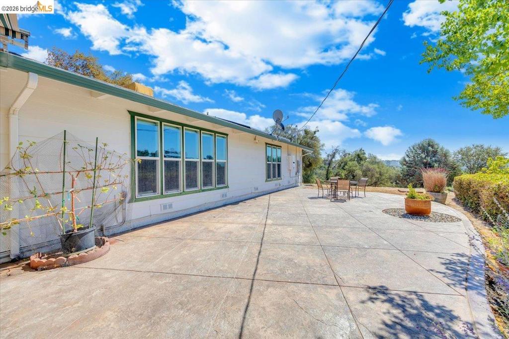 9790 O Neil Ct, Jamestown, CA 95327