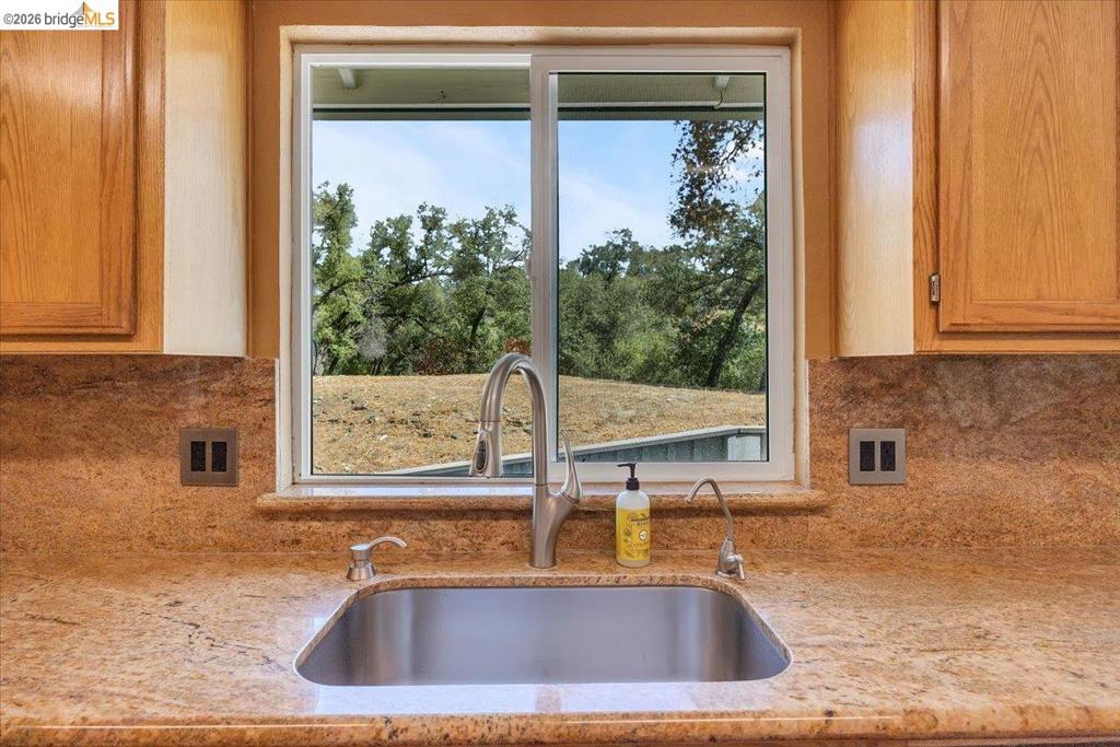 9790 O Neil Ct, Jamestown, CA 95327