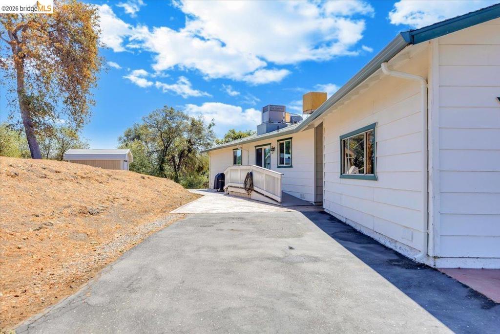 9790 O Neil Ct, Jamestown, CA 95327