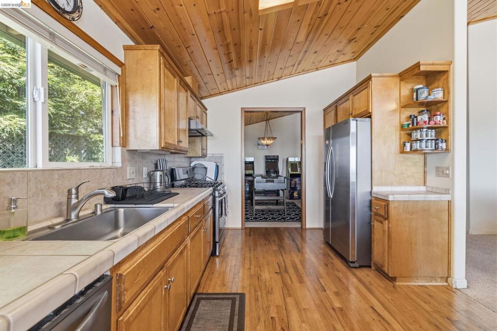 19922 Middle Camp Sugarpine RD, Twain Harte, CA 95383