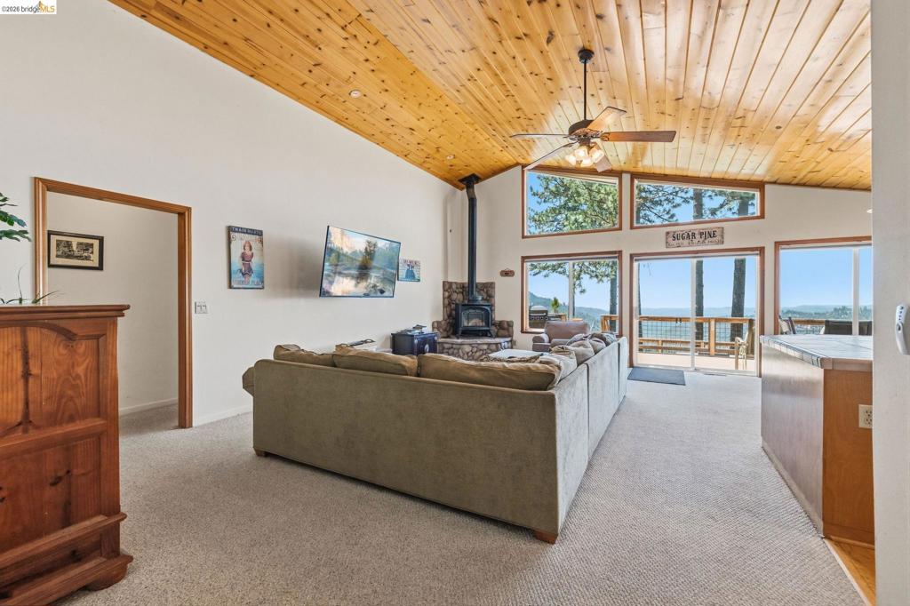 19922 Middle Camp Sugarpine RD, Twain Harte, CA 95383