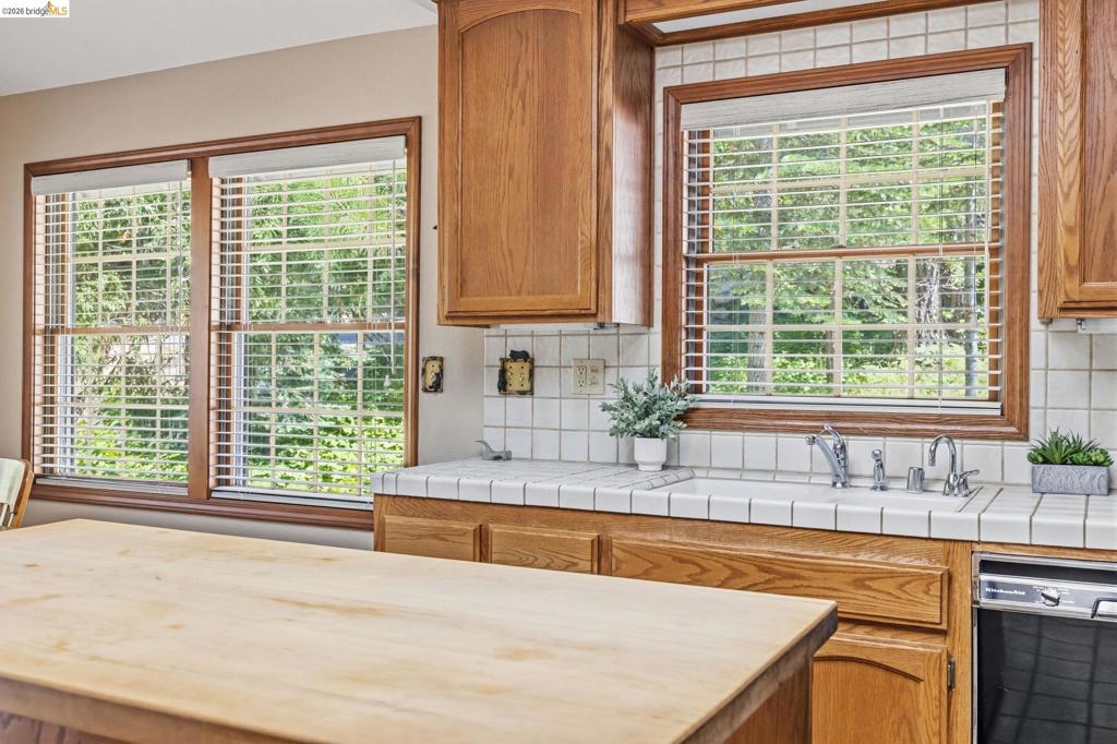 31470 Old Strawberry Rd, Strawberry, CA 95364