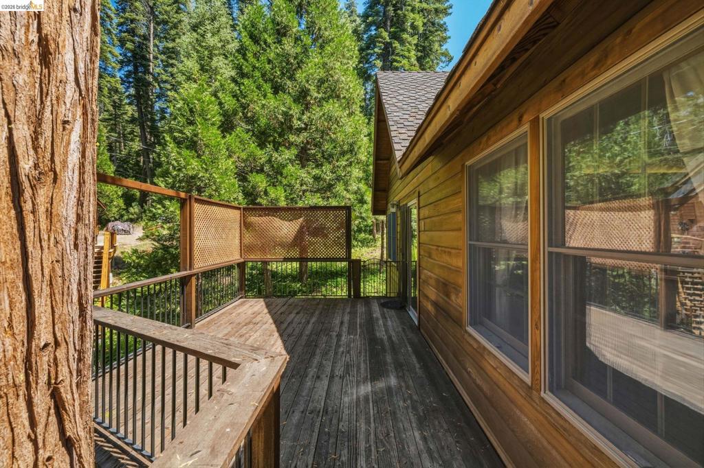 31470 Old Strawberry Rd, Strawberry, CA 95364