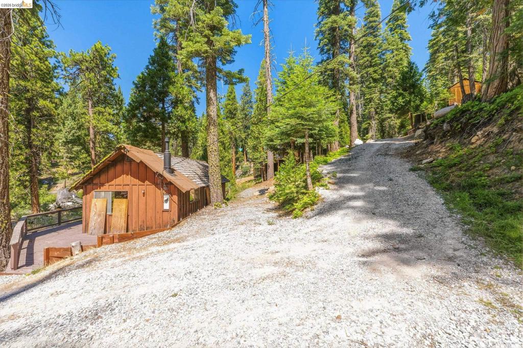 31470 Old Strawberry Rd, Strawberry, CA 95364