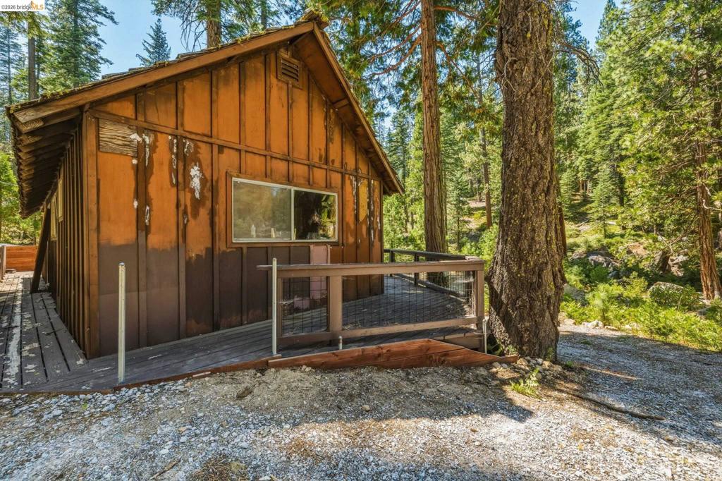 31470 Old Strawberry Rd, Strawberry, CA 95364