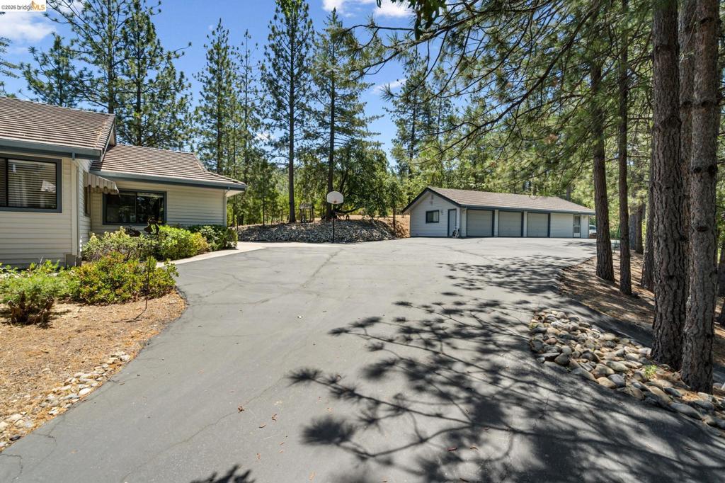 11335 Bridal Veil, Groveland, CA 95321-0000