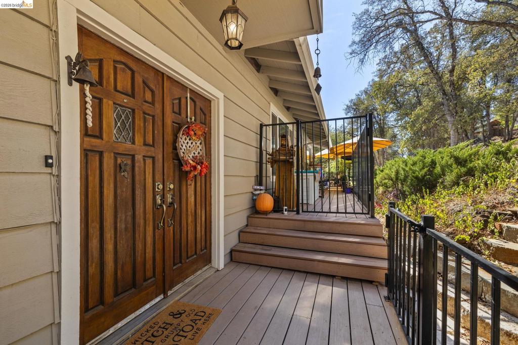 14201 Hillview Ct, Sonora, CA 95370