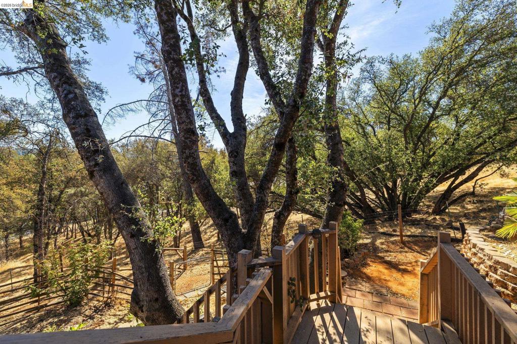 14201 Hillview Ct, Sonora, CA 95370