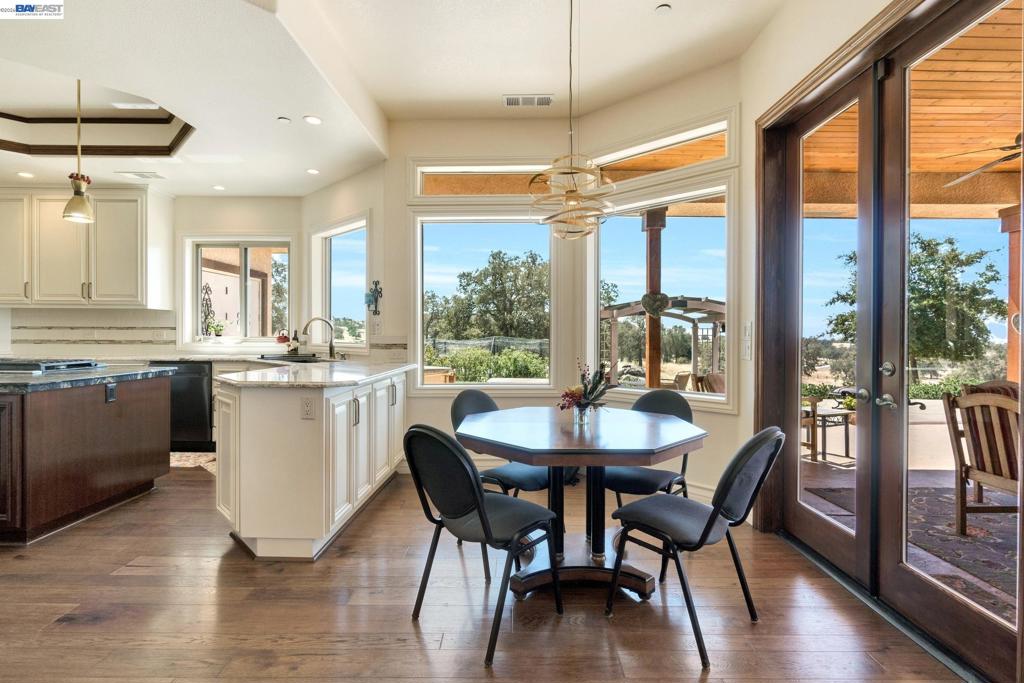 34310 Barn Owl Rd, Raymond, CA 93653