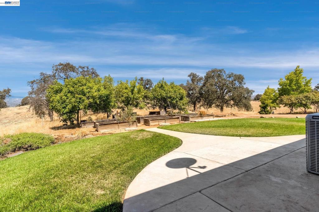 34310 Barn Owl Rd, Raymond, CA 93653