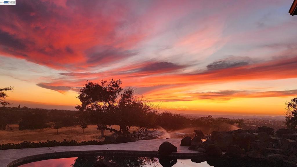 34310 Barn Owl Rd, Raymond, CA 93653