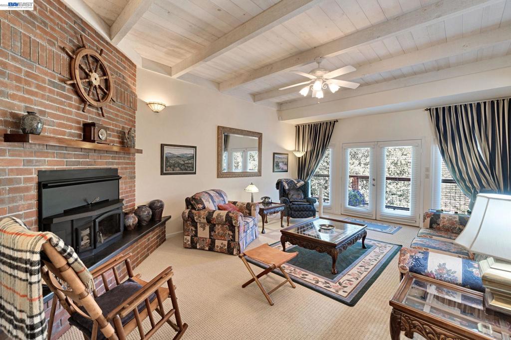 39309 Forest Park Ln, Oakhurst, CA 93644