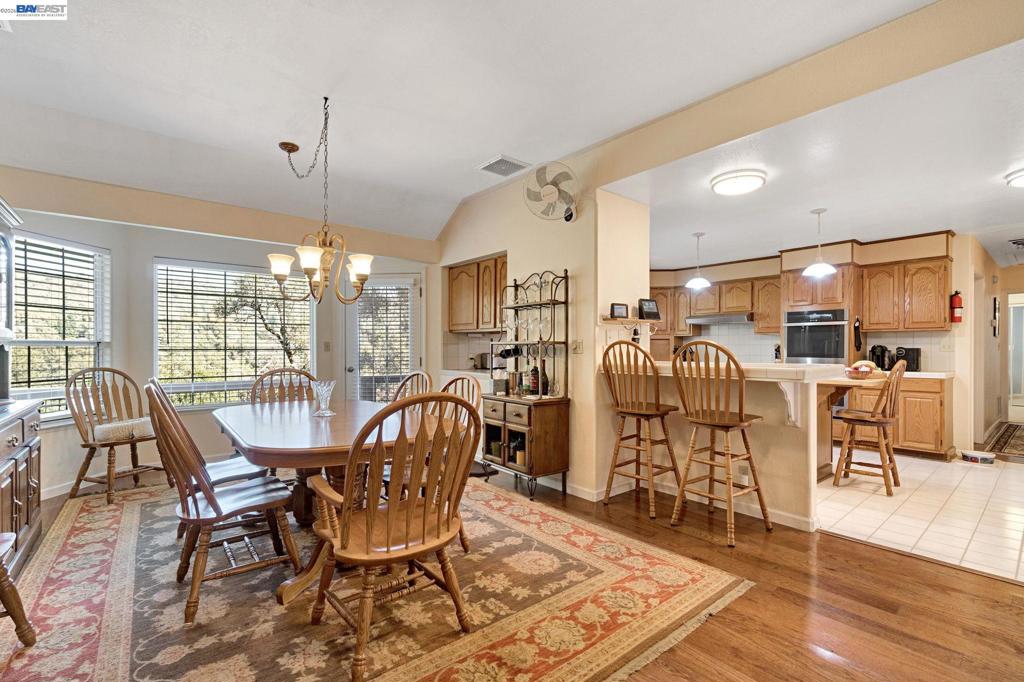 39309 Forest Park Ln, Oakhurst, CA 93644
