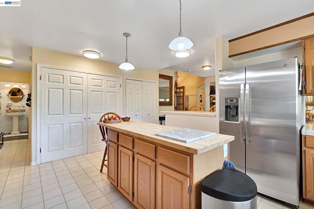 39309 Forest Park Ln, Oakhurst, CA 93644