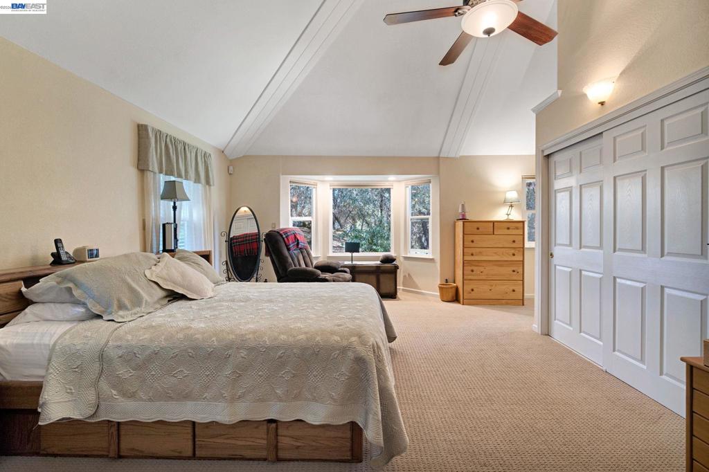 39309 Forest Park Ln, Oakhurst, CA 93644