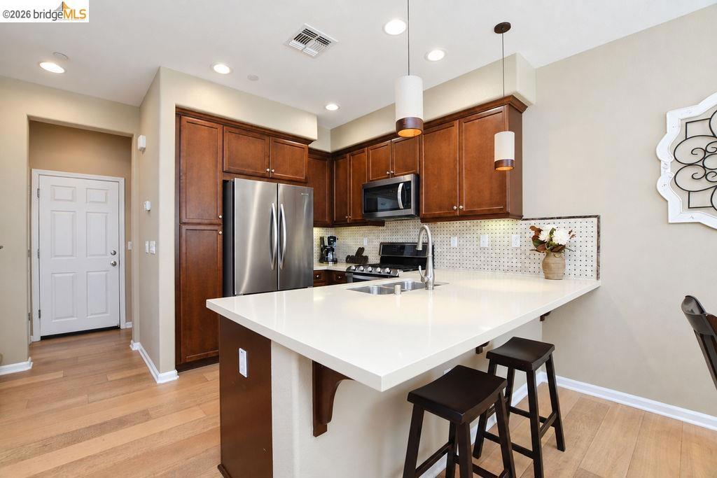 806 Queen Palm Ln, Brentwood (CC), CA 94513