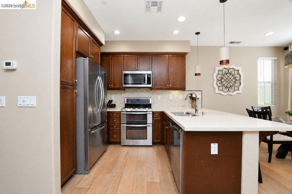 806 Queen Palm Ln, Brentwood (CC), CA 94513