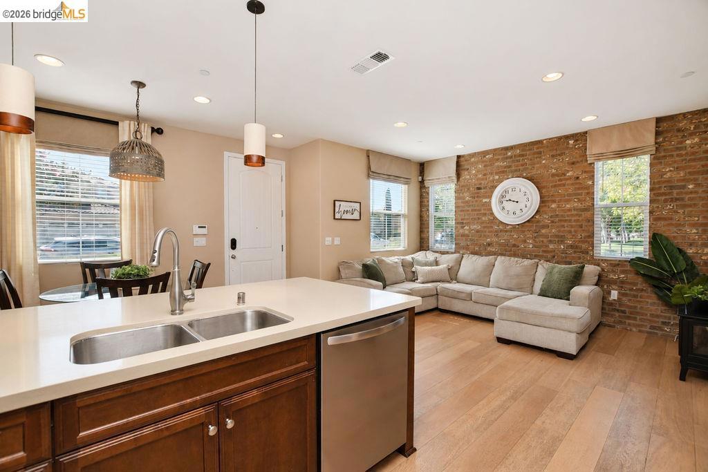 806 Queen Palm Ln, Brentwood (CC), CA 94513