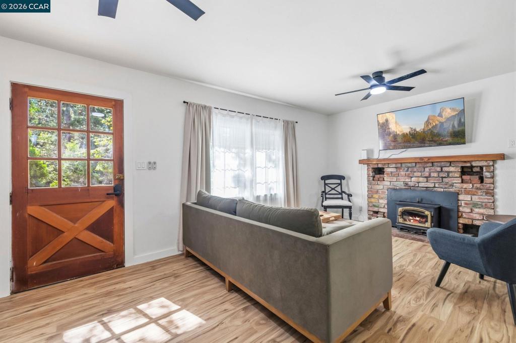16764 Estralita Dr, Sonora, CA 95370