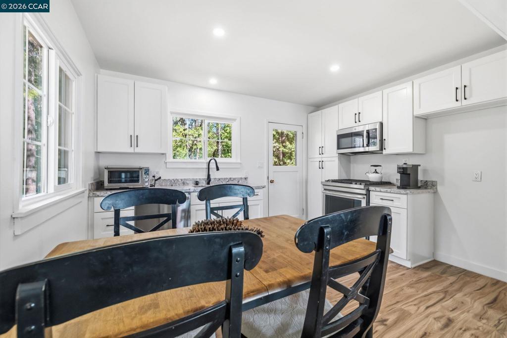 16764 Estralita Dr, Sonora, CA 95370