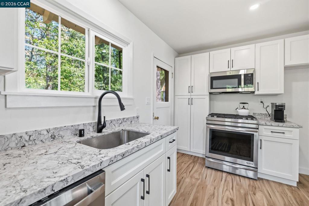 16764 Estralita Dr, Sonora, CA 95370